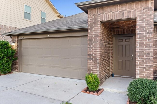 Building Photo - 10625 Menominee Falls Ln