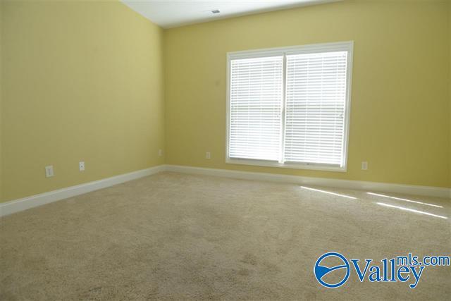 Building Photo - 15047 Lakeside Trail SW