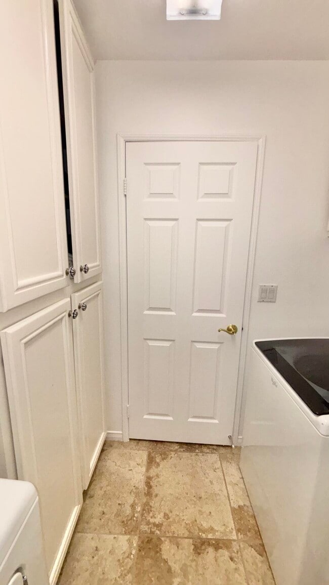 Building Photo - 80188 Golden Horseshoe Dr