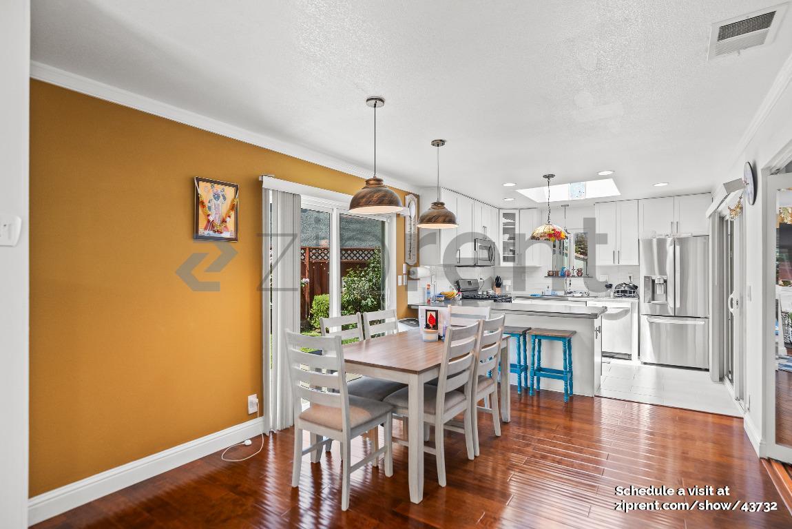 Building Photo - 5947 Southmont Ct