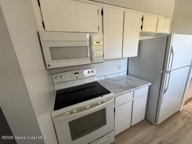 Building Photo - 2232 Flower Tree Cir