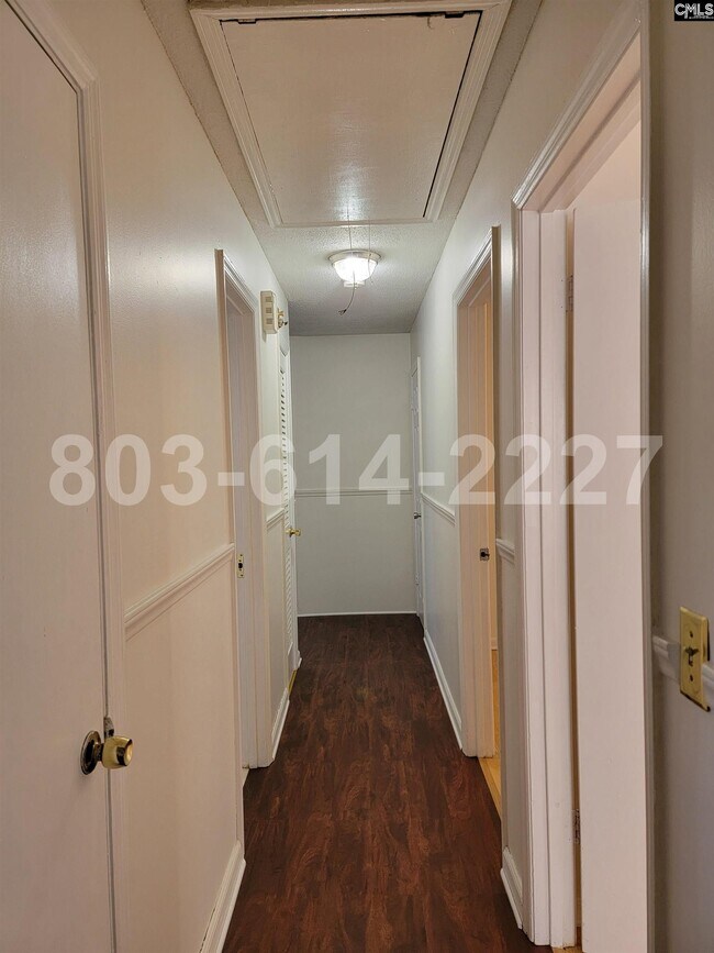 Building Photo - 129 Lisa Dr