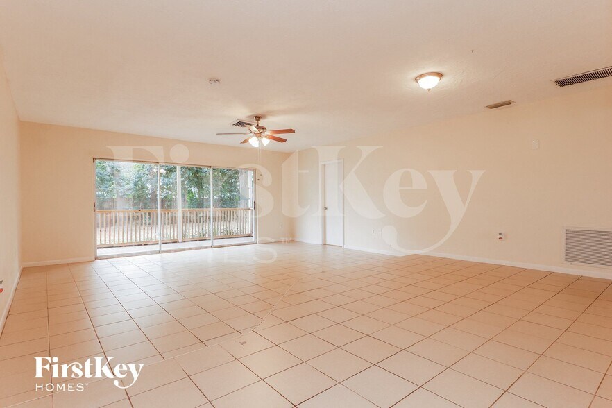 Building Photo - 6910 297th Ave N