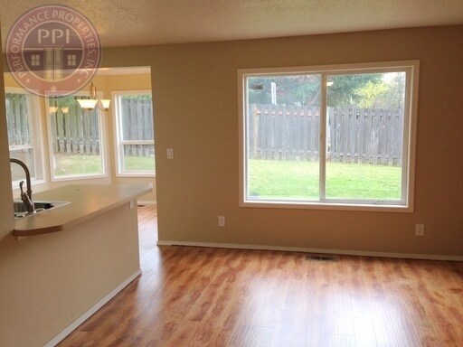 Building Photo - Tigard, Morning Hill - Summer Lake Neighborhood / Recently Updated, Pet Friendly