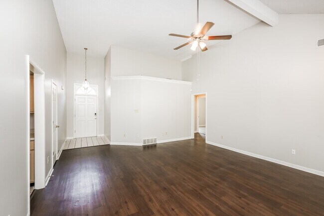 Building Photo - 8676 Tropicana Dr N