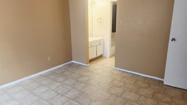 Building Photo - 12511 Ashford Meadow Dr