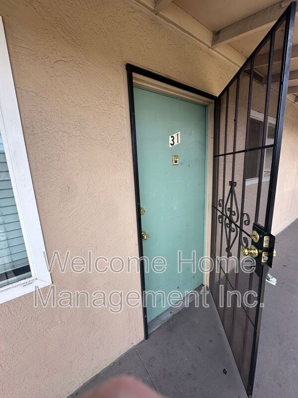 Building Photo - 15111 Washington Ave