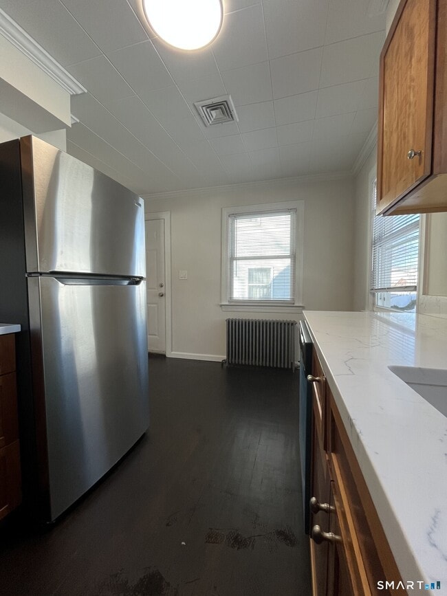 Building Photo - 54 McMullen Ave