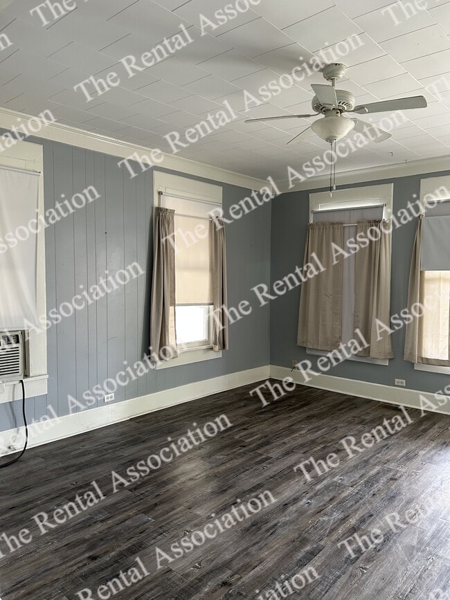 Building Photo - 212 S Bonner St