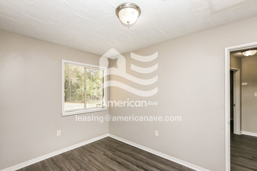 Building Photo - 3726 Edwards Ave