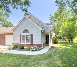 Building Photo - Stunning Carmel Property