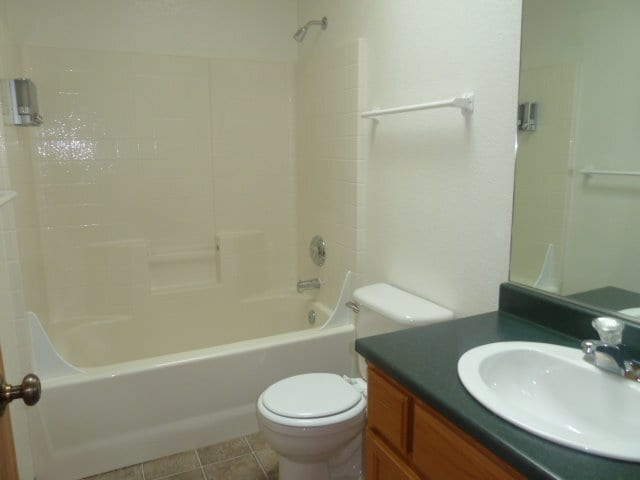 Building Photo - 2718 Meadow Creek Way