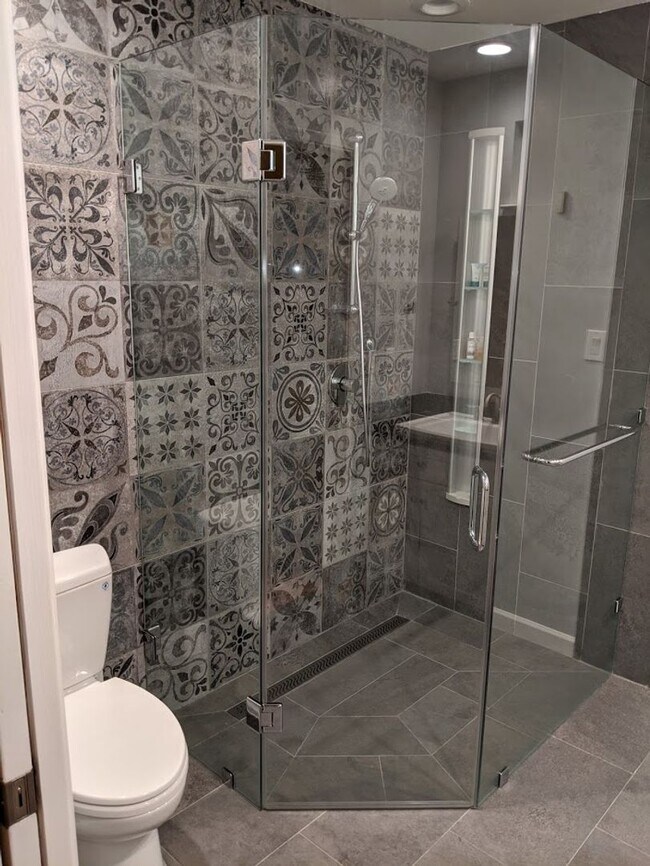 Building Photo - EMERALD HILLS - Premium updates thoughout including park like back yard