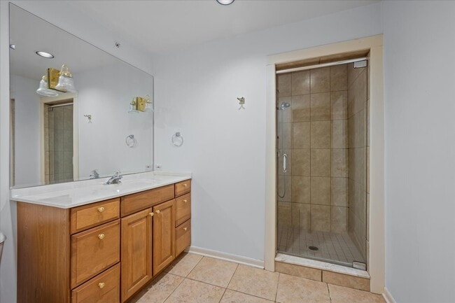 Building Photo - 62 E Center Ave