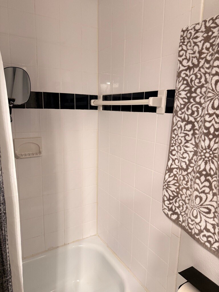 Building Photo - 40 Sheoah Blvd