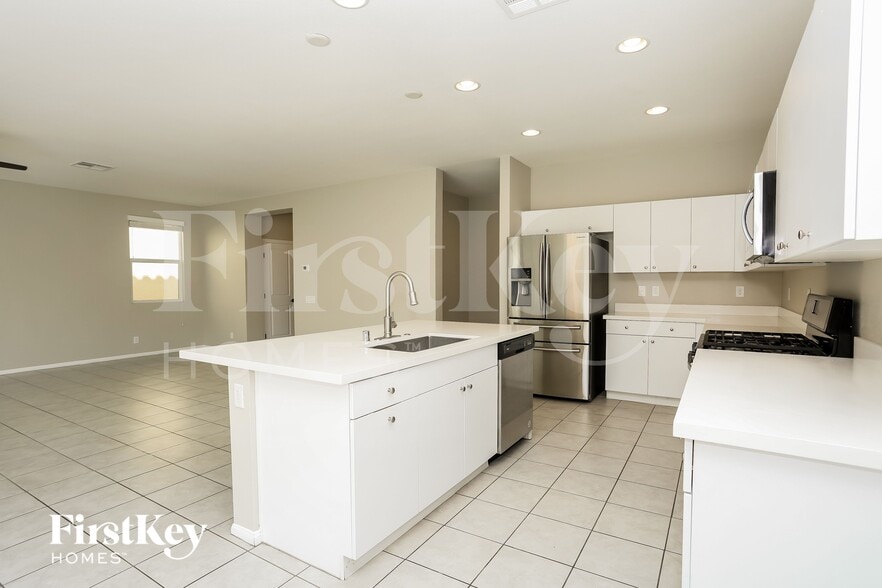 Building Photo - 4527 Amberley Ridge Ave