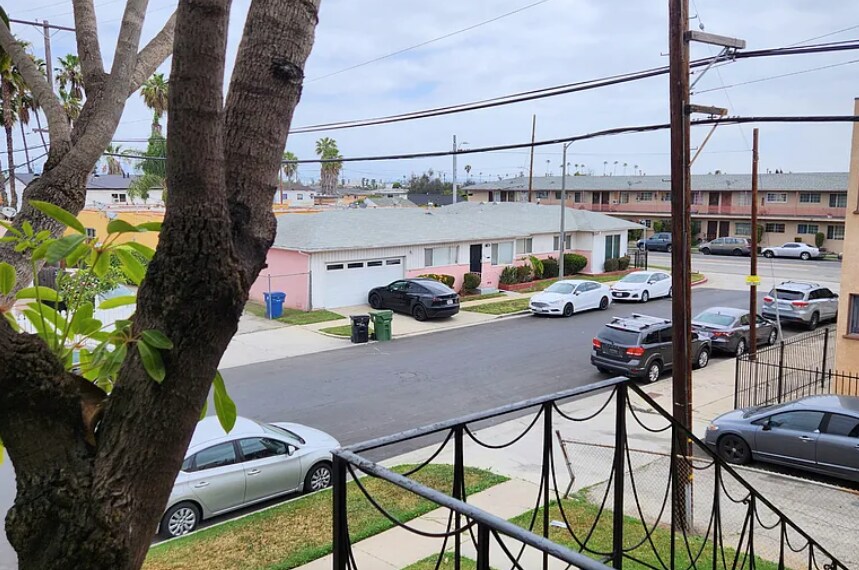 Primary Photo - 1414 W 94th Pl
