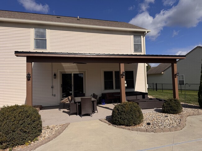 Building Photo - 2919 Kaskaskia Way