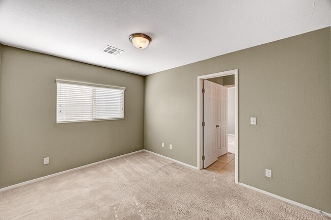 Building Photo - 4 Bedroom Near Spring Valley— Your Next Chapter Starts Here!