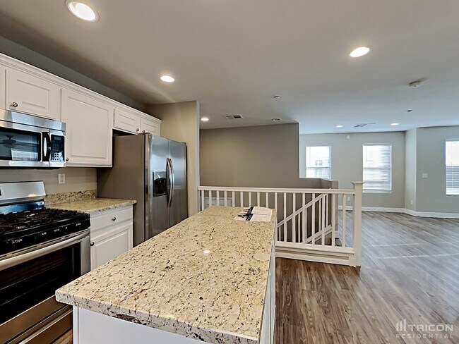 Building Photo - 8940 Annabeth Ct