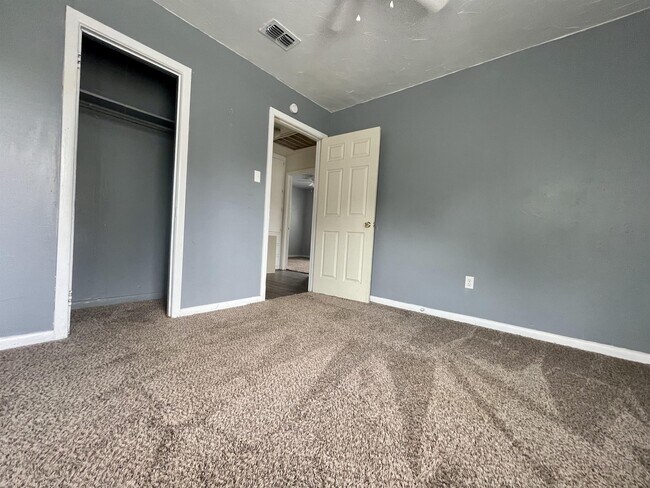 Building Photo - 4205 41st St