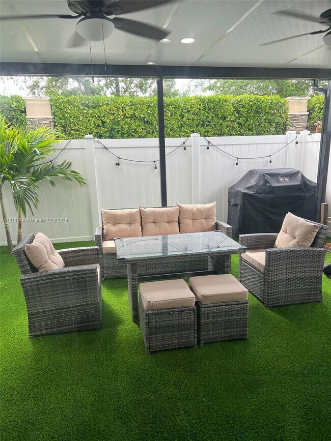 Building Photo - 8986 W 35th Way