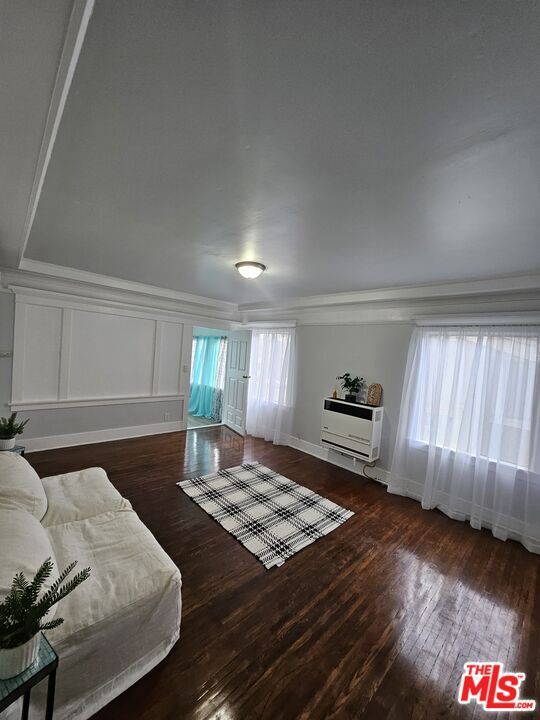 Primary Photo - 2932 1/2 Normandie Ave