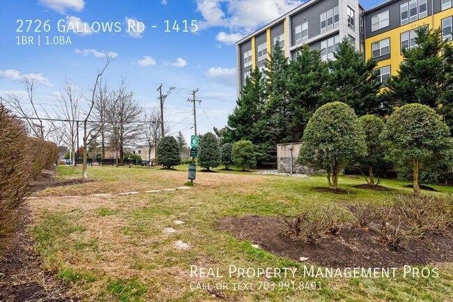 Building Photo - 2726 Gallows Rd