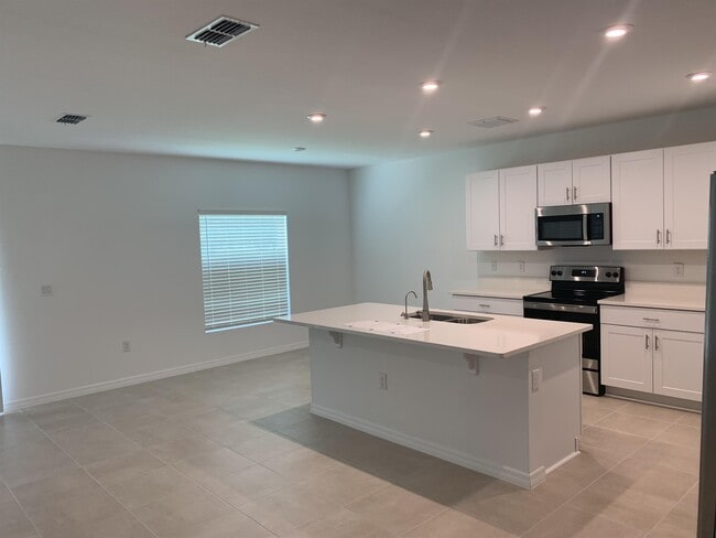 Building Photo - 4234 Southern Vis Lp