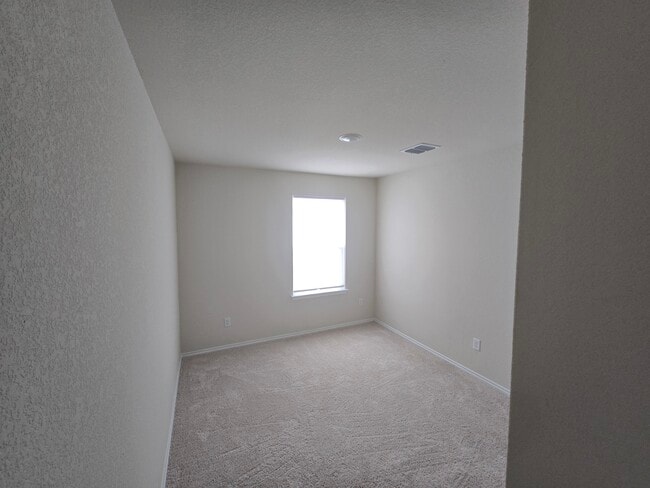 Building Photo - 10251 Crossbuck
