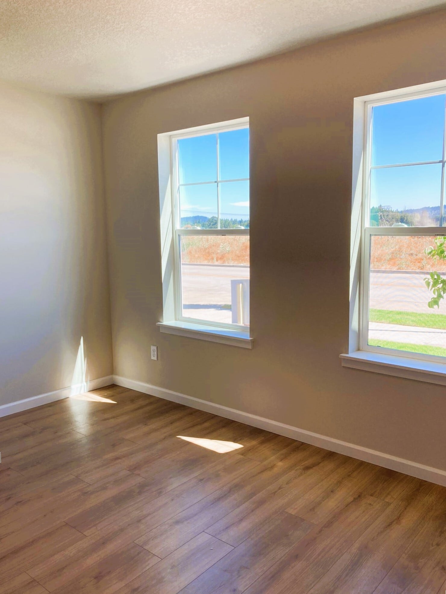 Bedroom with nice views - 7471 SE Kinnaman St