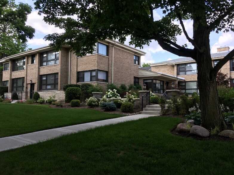 Building Photo - 1942 Linden Ave