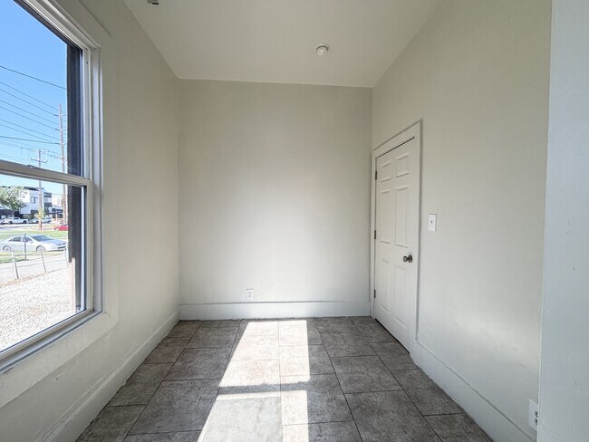 Building Photo - 61 S 800 W