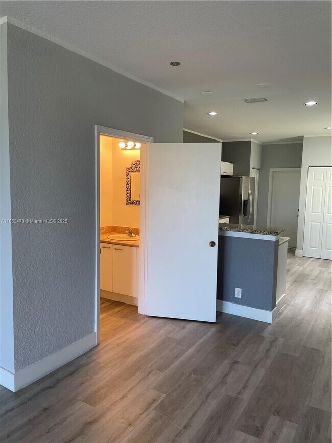Building Photo - 2469 Cordoba Bend