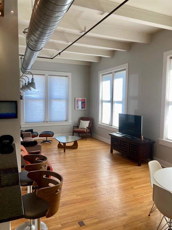 Building Photo - 415 22nd St