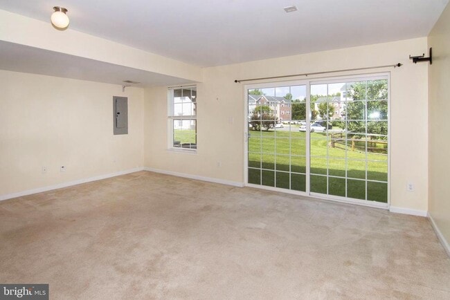 Building Photo - 517 Boxwood Ln