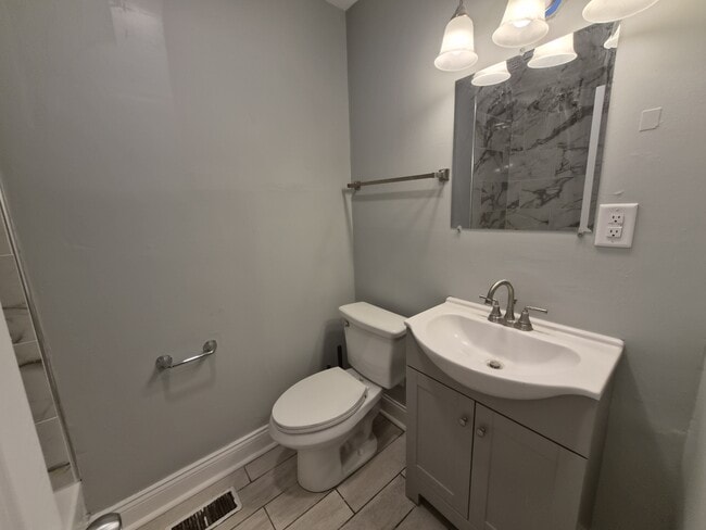 Building Photo - 3922 N Butler Ave