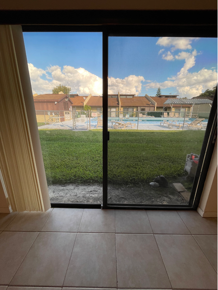 Building Photo - 2205 Knights Rd