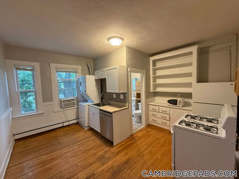 Building Photo - 150 Fifth St.