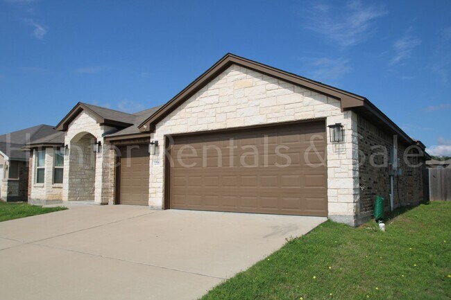 Primary Photo - Bright, Open-Concept Living in Copperas Cove