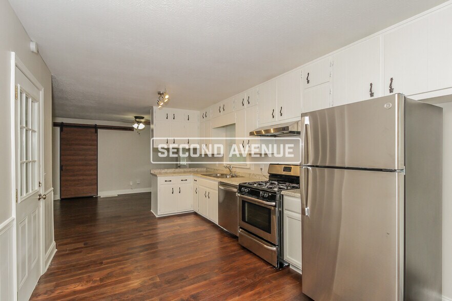 Building Photo - 67 Red Oak Dr