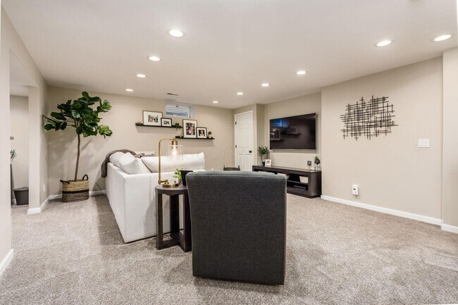 Building Photo - 9550 Mission Dr