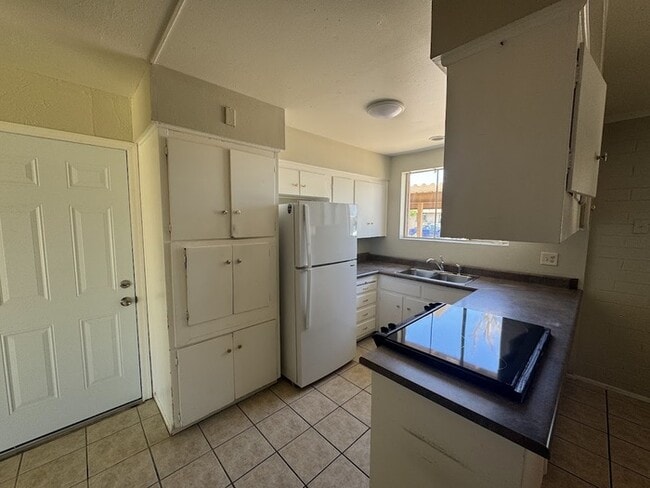 Building Photo - Maryvale 4 Bedroom