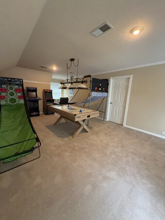 Building Photo - 16410 Emilia Ct