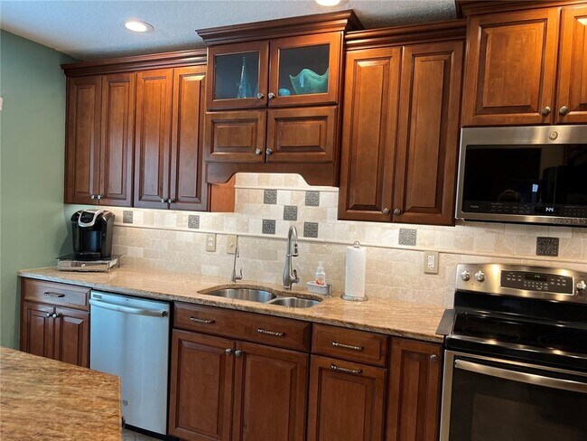 Building Photo - 2532 Stony Brook Ln