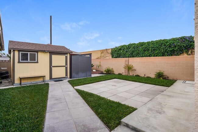 Building Photo - WONDERFUL BUENA PARK HOME FOR LEASE!!  NEW ON MARKET!!