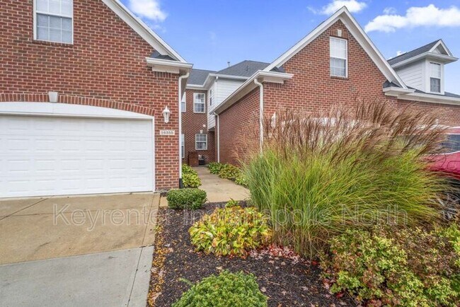 Primary Photo - 16355 Meadowlands Ln