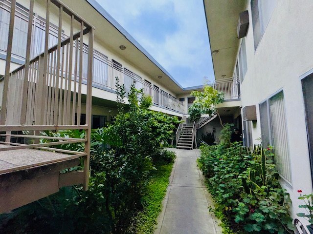 Building Photo - 610 N Wilton Pl