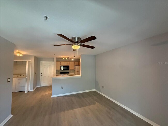 Building Photo - 5451 Vineland Rd