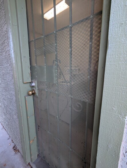 Building Photo - 1420 N Evergreen St